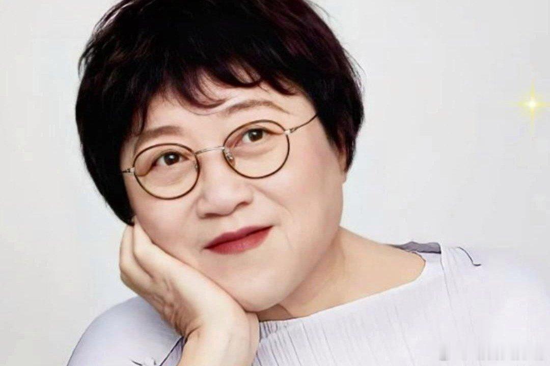 凤凰新闻【李银河一针见血：两性关系的终极真相，能不能发生关系，只由一个人决定】性