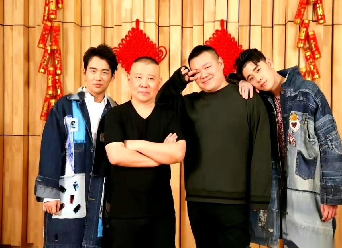 都以为于谦是郭德纲离不开的那个人吧？
这么想，还是太天真了。抽烟喝酒烫头的于大爷