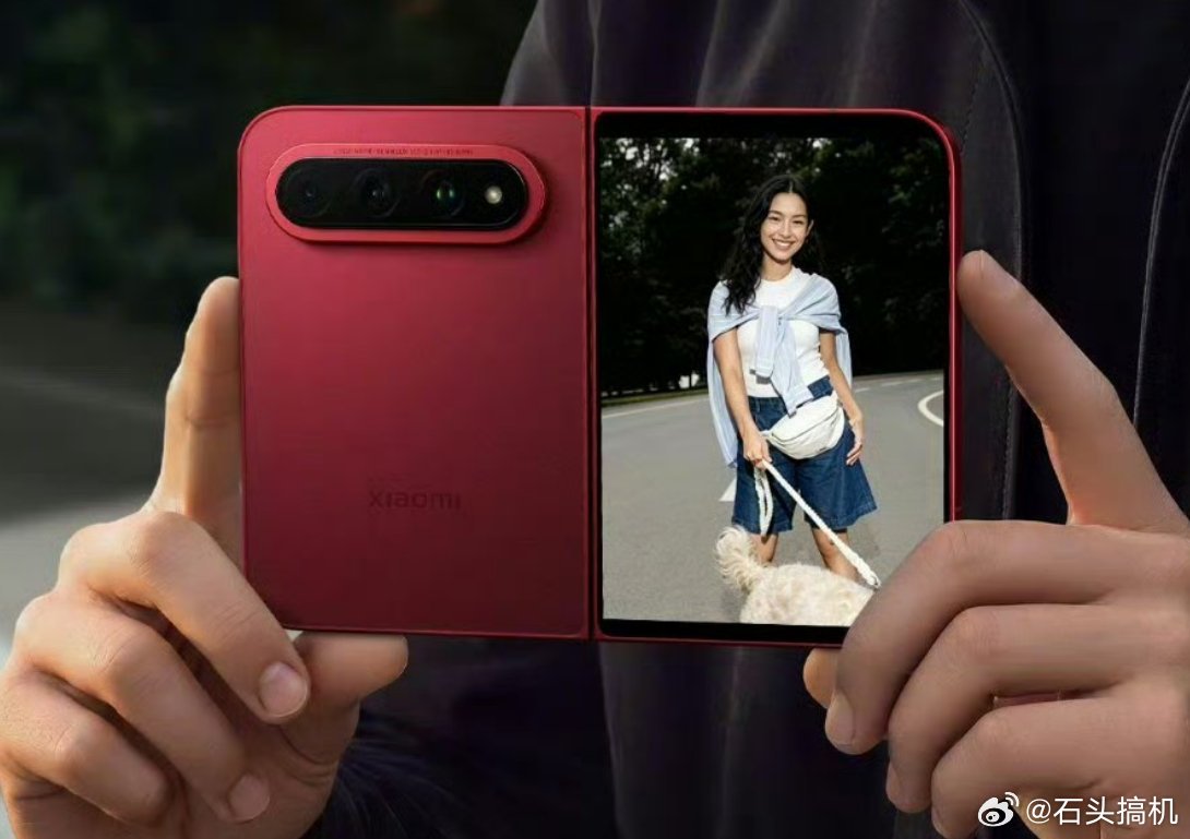 小米18 Fold解决了对象嫌你不会拍照的痛点，以后随时随地拿出来拍个照，也不怕