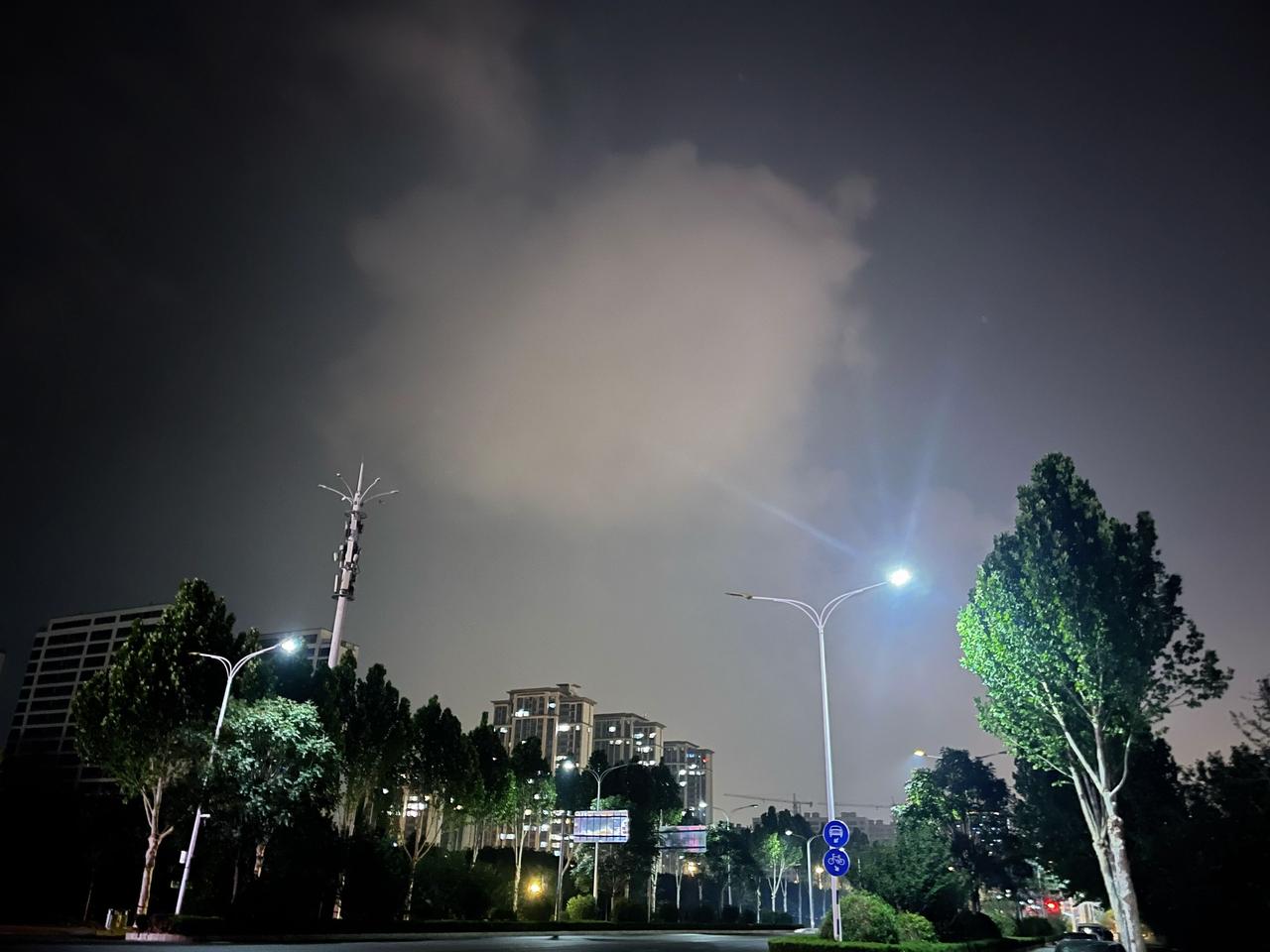 观察一下身边真正的有钱人，就会发现他们有一个共同的特点：
“就是明明知道这个人不