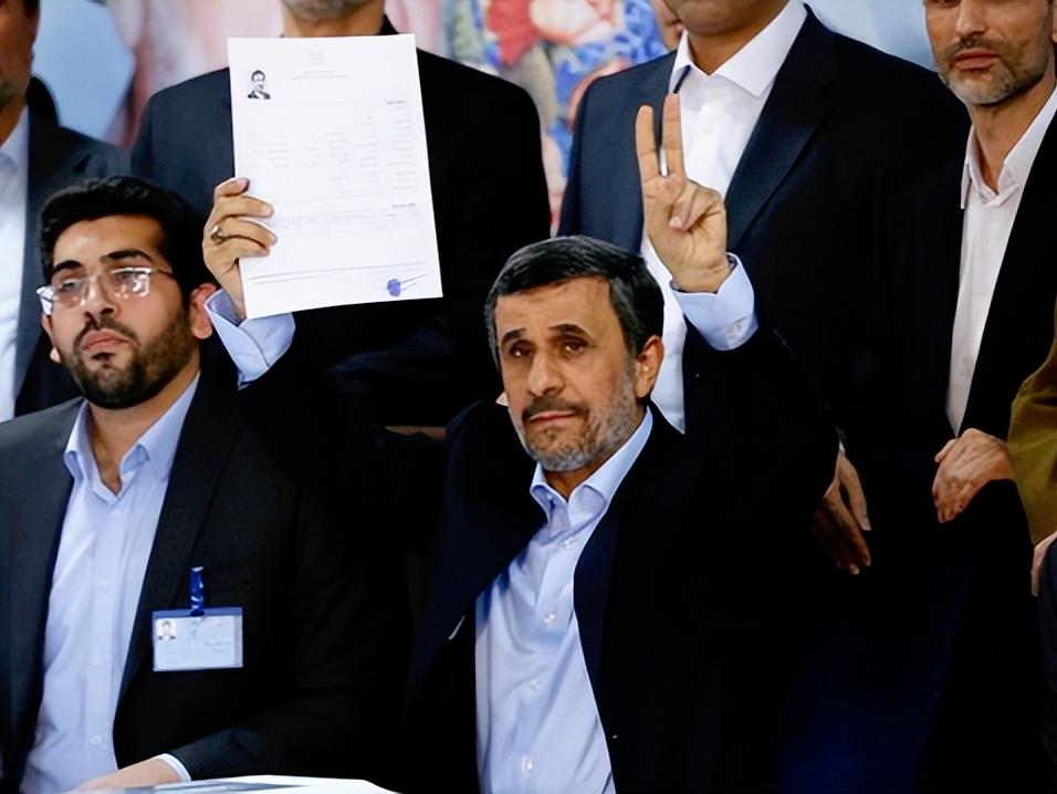 太扎心了，86岁的最高领袖哈梅内伊估计快扛不住了，可为何当年敢跟西方硬刚的内贾德