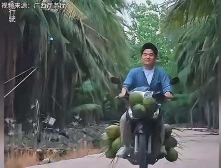 广西商务厅大概也没想到，本来是带董宇辉去泰国搞跨境贸易，结果硬是让这个“田间之子