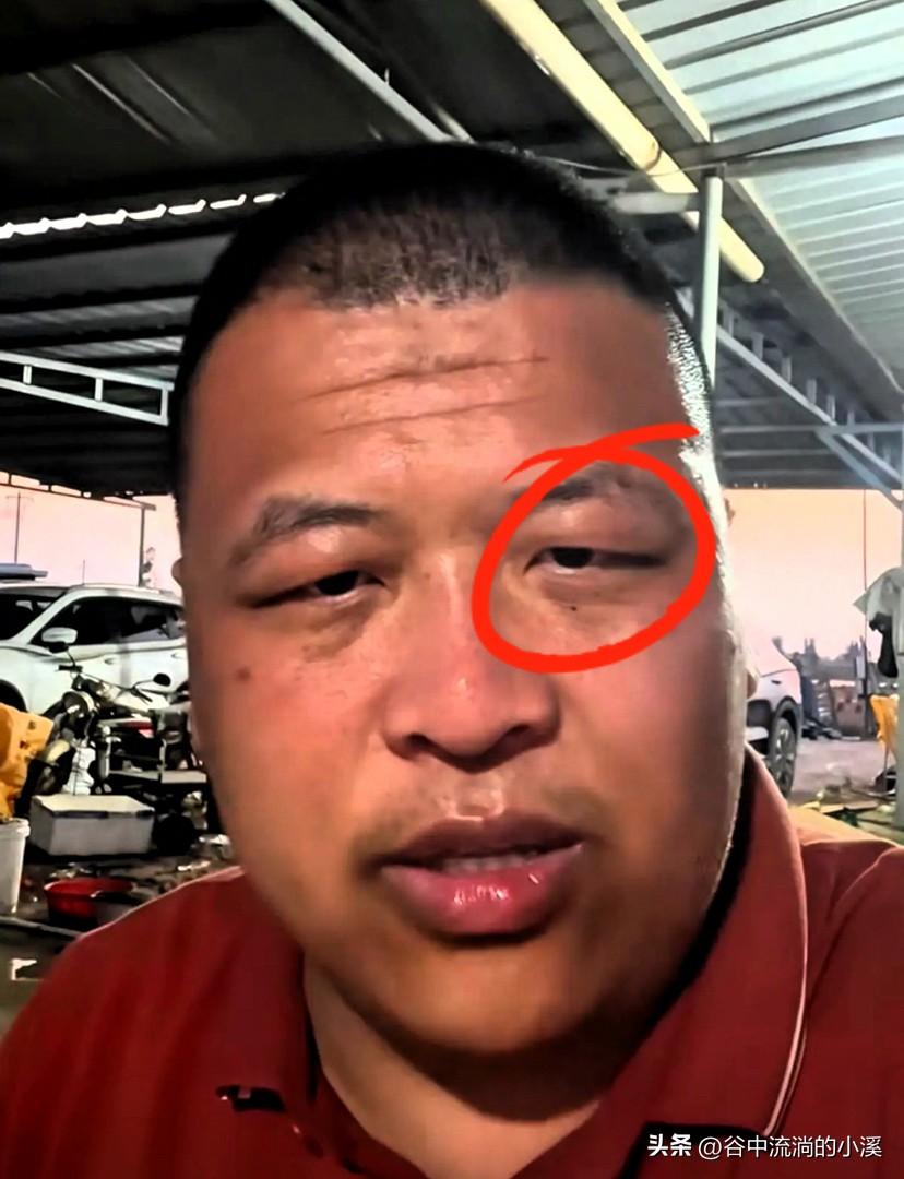 一位浙大博士生，
用8年时间没能拿到博士毕业证，
本该向前的人生却停在了原地。