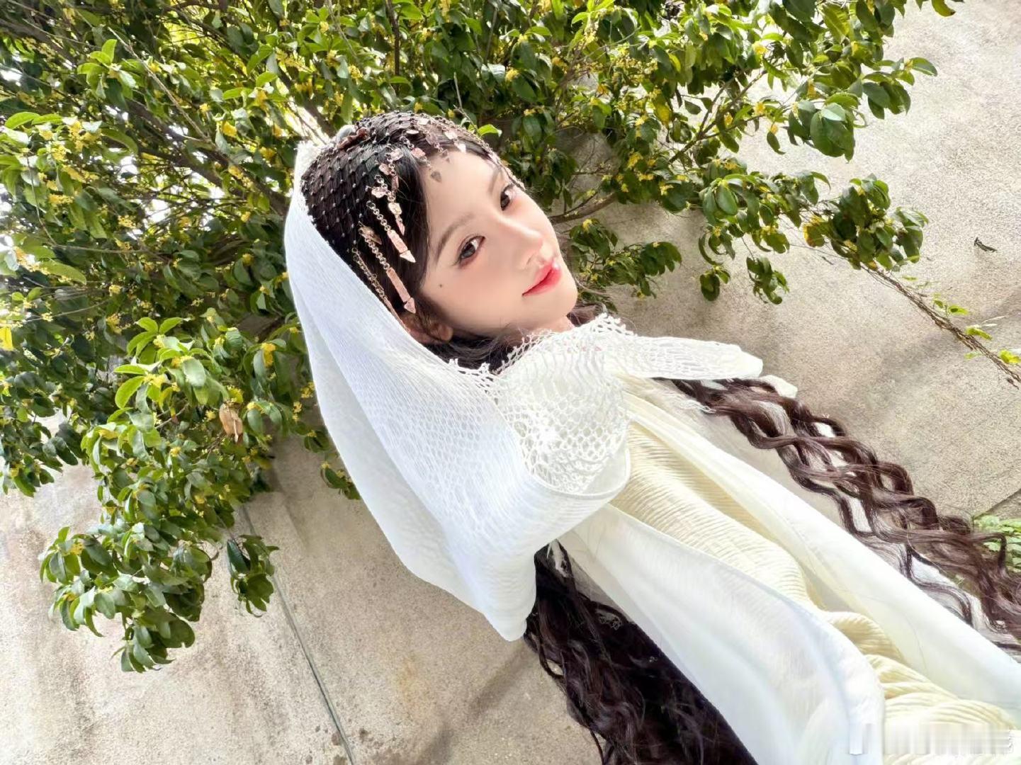 鞠婧祎异域公主自拍鞠婧祎都被桂花香迷糊了鞠婧祎都被桂花香迷糊了！鞠婧祎异域公主自