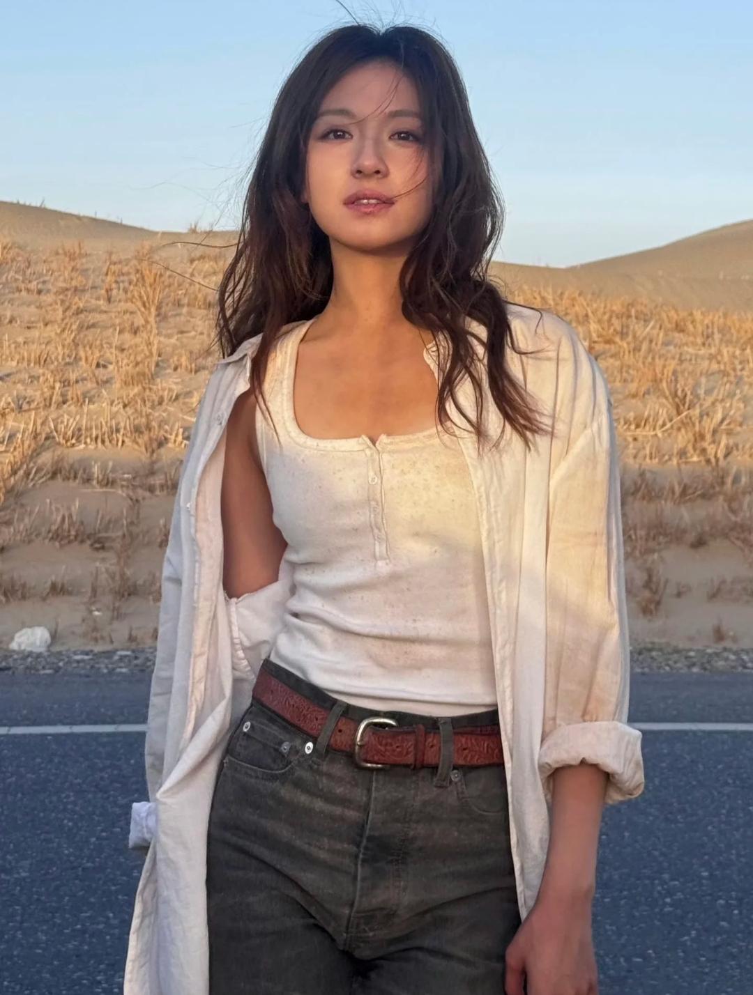 李兰迪做梦都没想到，自己的火竟然是被“无中生裆”带起来的
今日，女明星李兰迪晒出