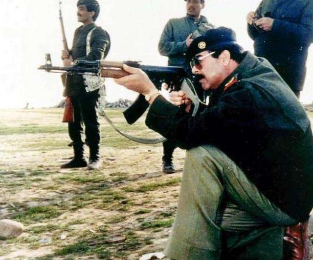 蜜汁自信？1991年2月被多国部队轰炸近一个月的萨达姆终于松口，准备在苏联的协调