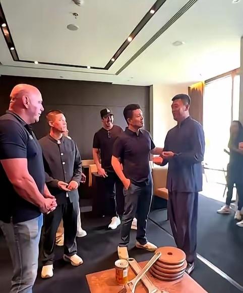 耳光力量回应赵洪刚在申诉，赵洪刚表示阿曼塔耶夫在击打他时，使用手刀和打击太阳穴等