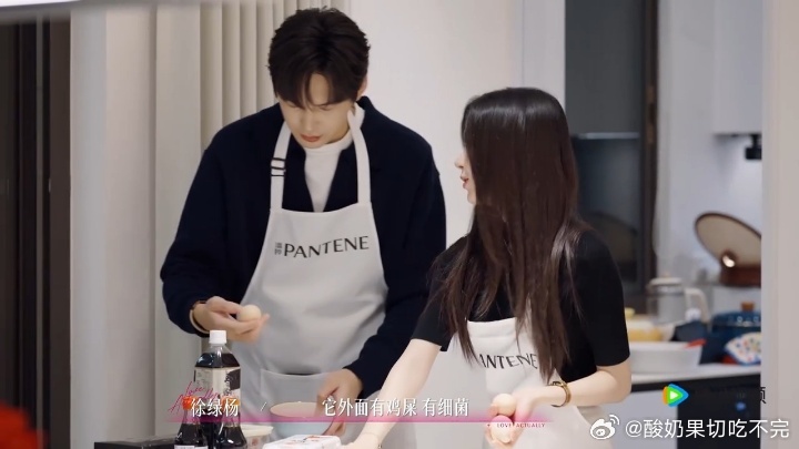 柳柳周佑凌洗鸡蛋都要抱着洗柳柳反差感半熟恋人周佑凌柳柳生理性喜欢没想到洗鸡蛋这件