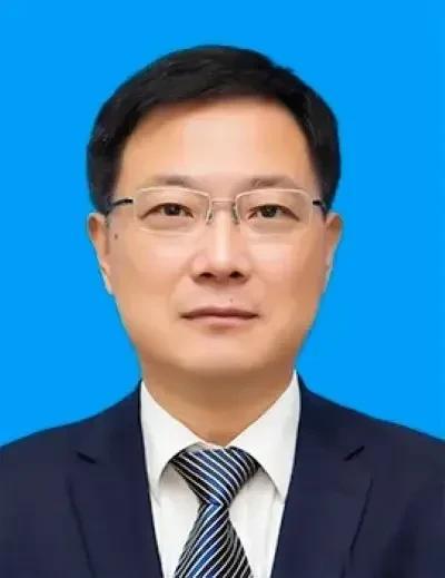 为了百姓的生活，百姓的生计奔波上任，就是人民心中的撑腰人！淄博烧烤就是接地气的百