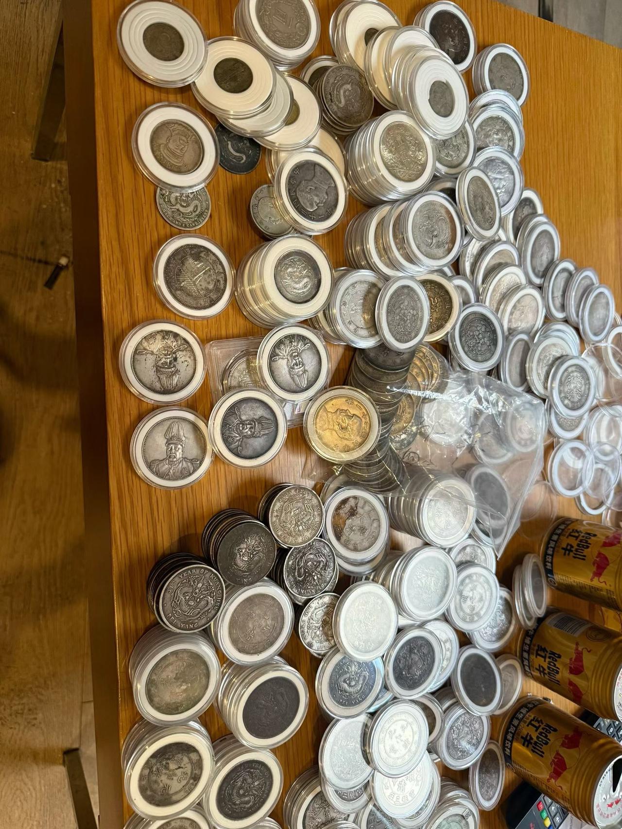 喝了三桶红牛，花了几百万，熬夜拿下这一桌！@大地钱币（日常号）