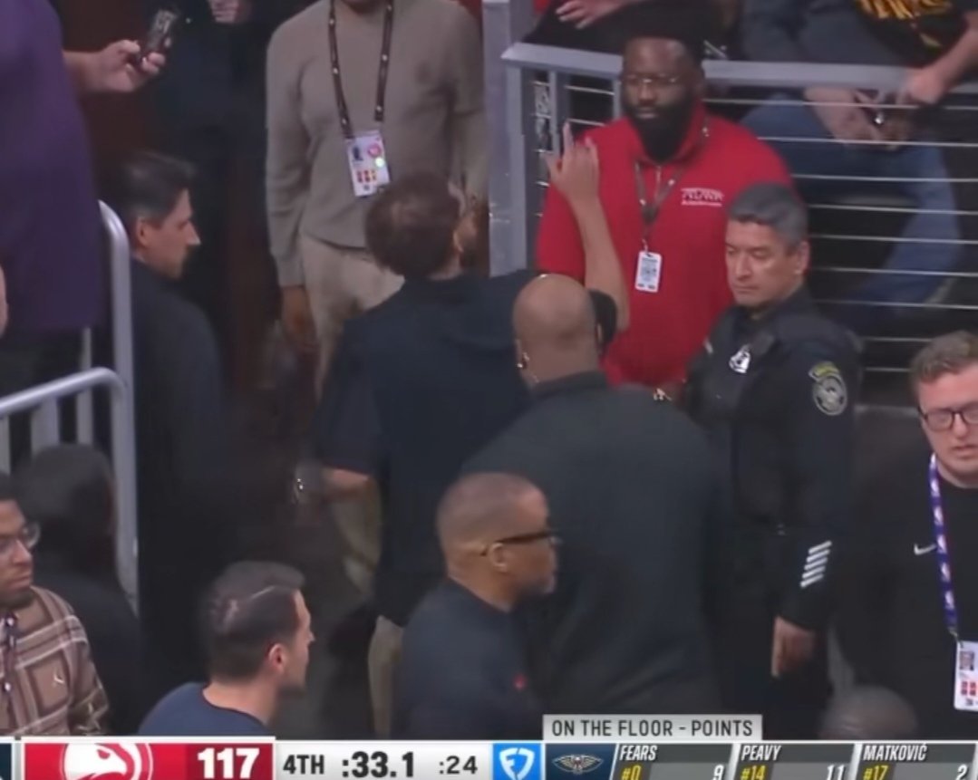 特雷杨好心疼，年纪大了看不得这样的新闻 