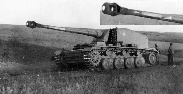 装备128 mm Flak 40的埃米尔战车 ​​​