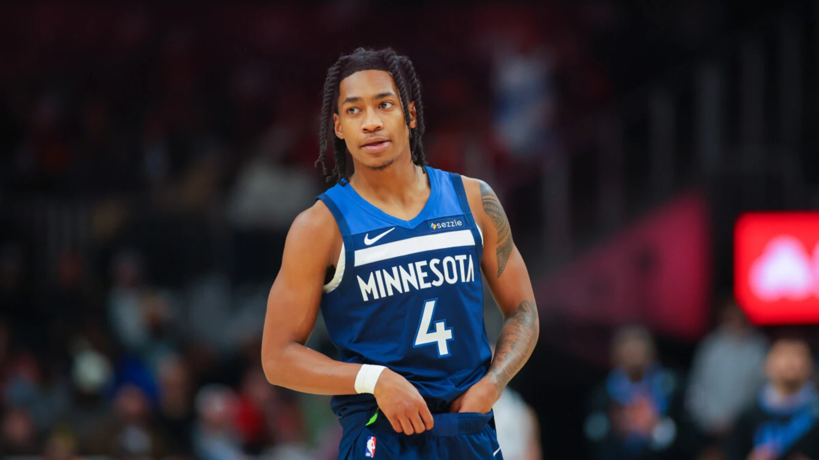 谢泼德就是森林狼期待的迪林汉姆打出来的效果，看这身材迪林也没偷懒，但是就是打不出