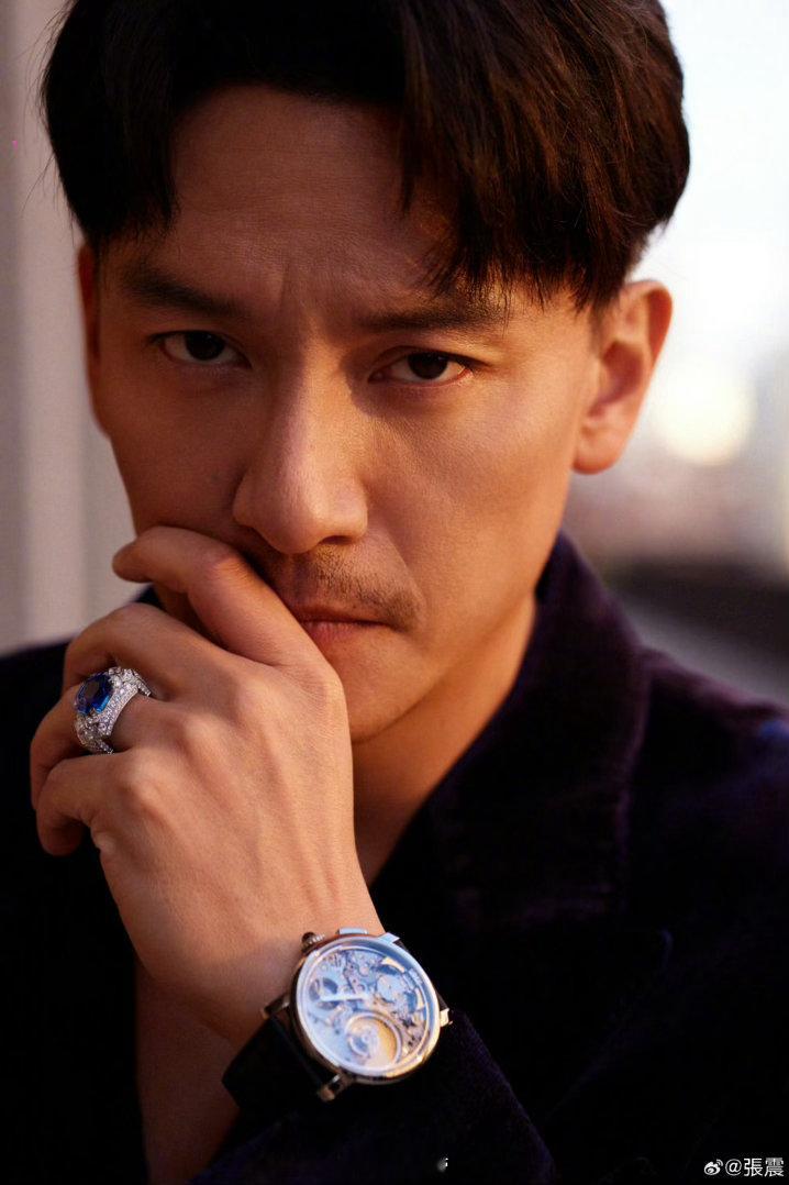 林依晨张震让我们吃的很好张震林依晨要来江西了 有生之年能看到张震在台上演江滨柳，