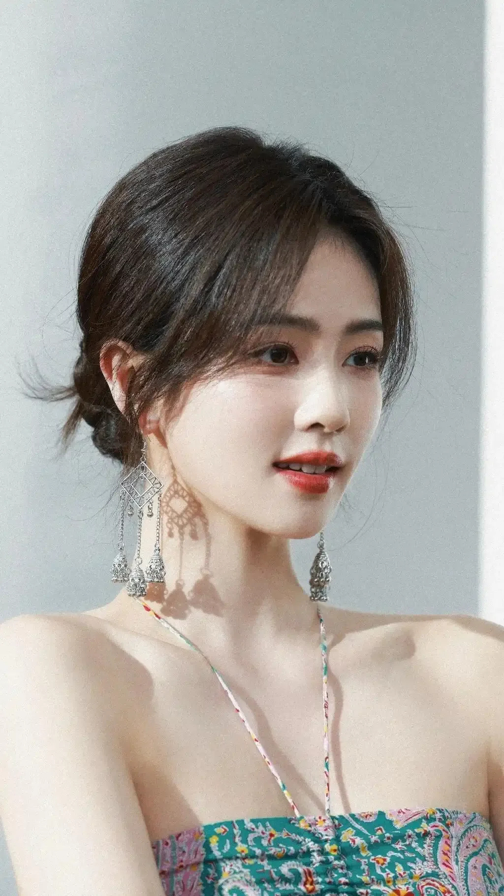 李登科说白鹿已经入局资本赛道了从淘宝模特到央视正剧女主，白鹿用9年时间，打了多少