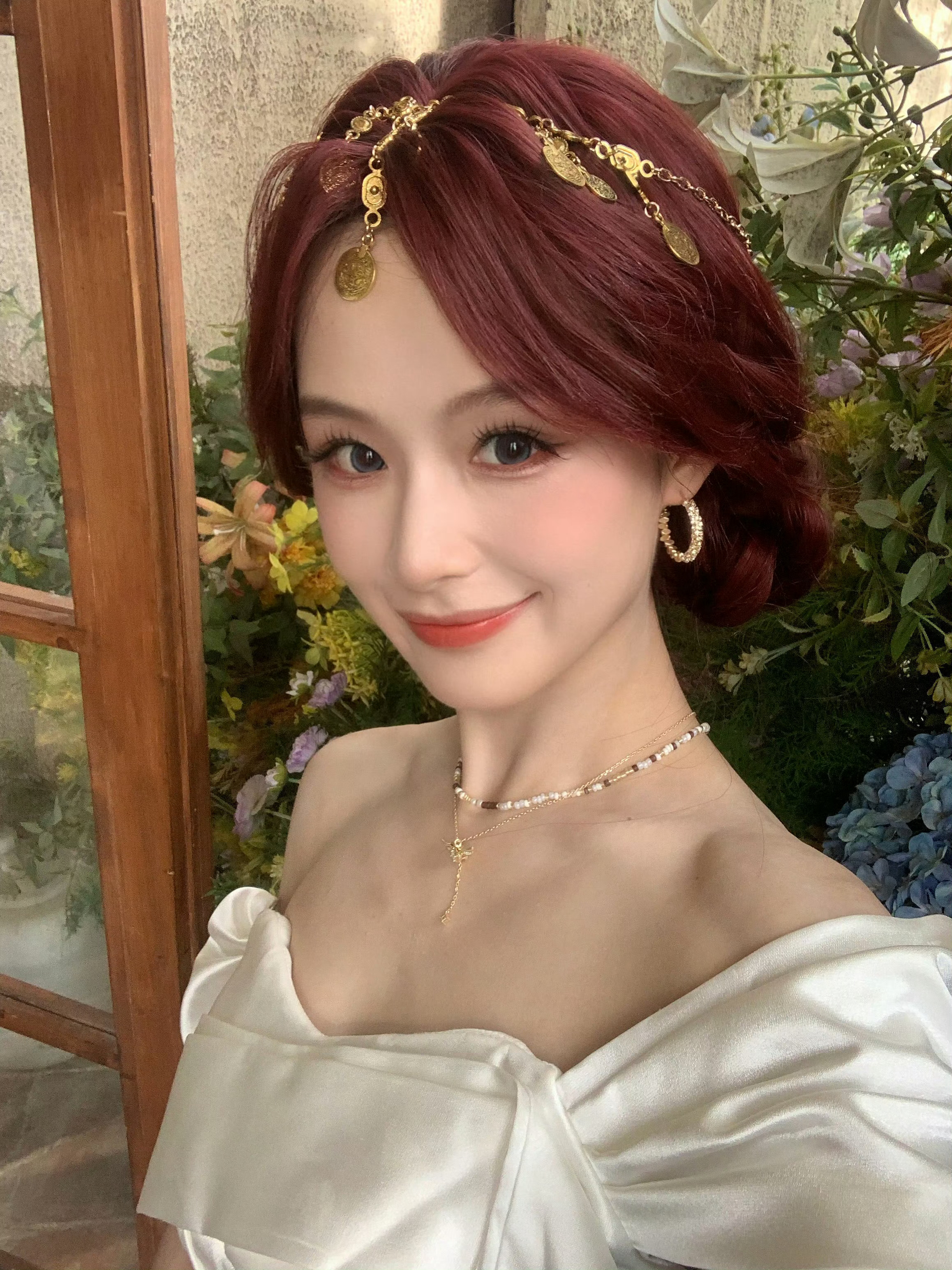 余茵这个发色好美哦 完全是公主 