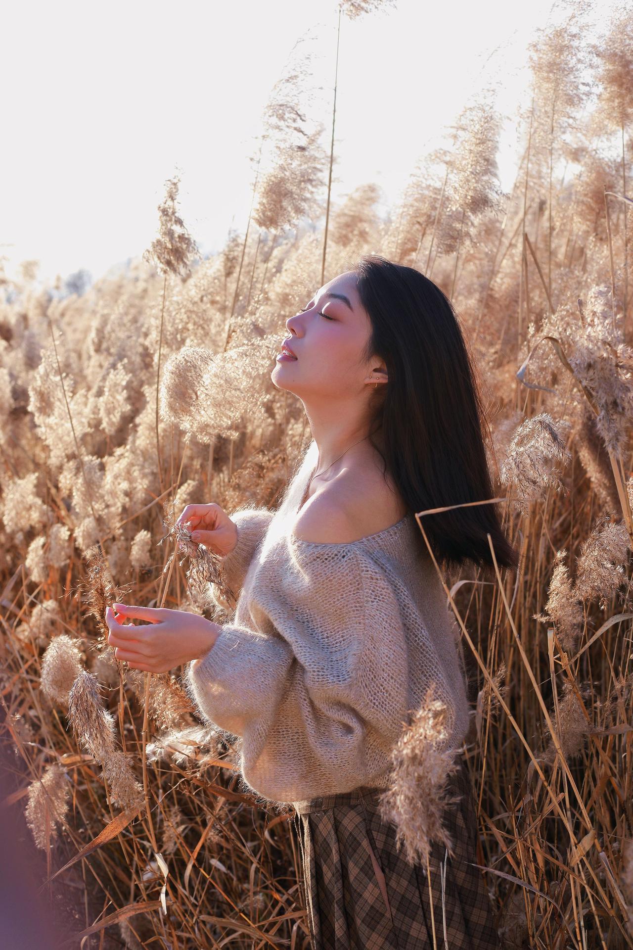 太原约拍跟拍人像写真 芦苇花人像原创原图直出照片晋阳湖公园偶遇随拍写真情绪片