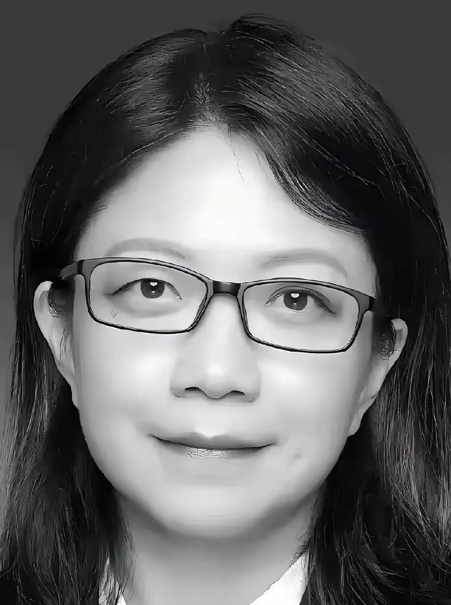 我先把你给定的原文原封不动放在开篇，结合严红教授的真实生平史实，用重度口语化的风