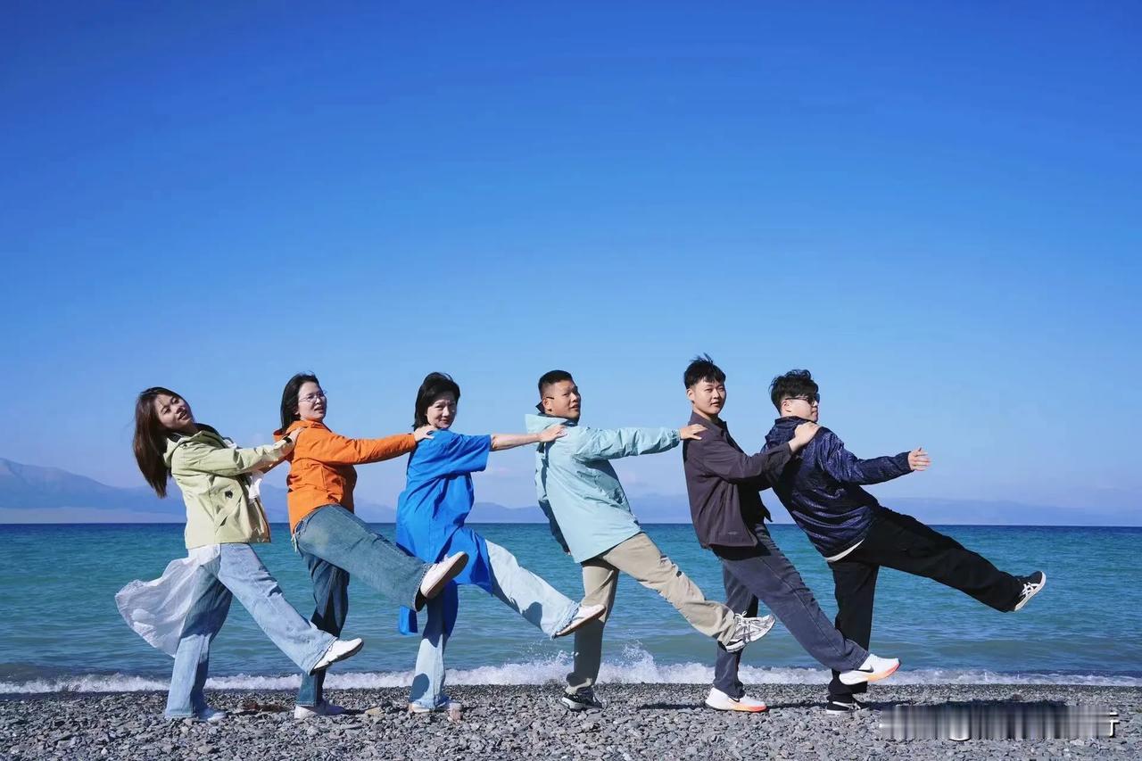 🤣谁懂啊！在赛里木湖解锁了“六小龄童同款”pose——不是金箍棒耍得有多溜，是