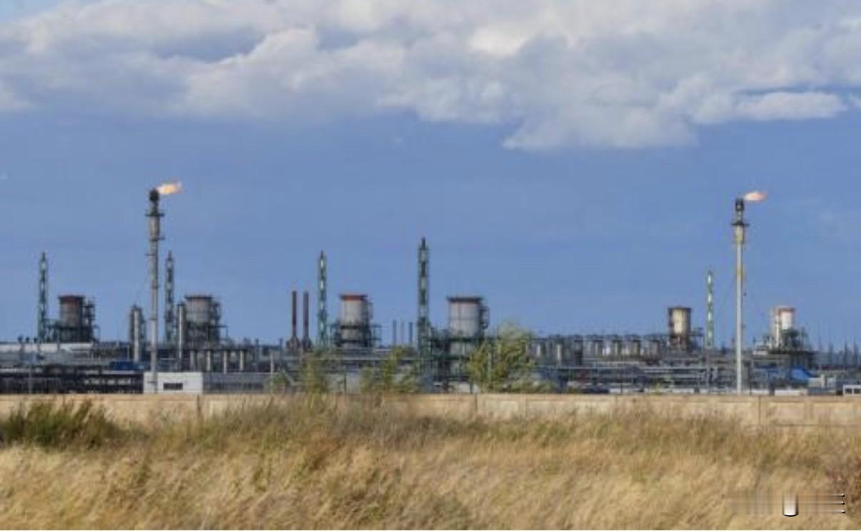 市场没反应，估计是假的。
彭博社星期四（12月25日）引述知情人士报道，乌克兰的