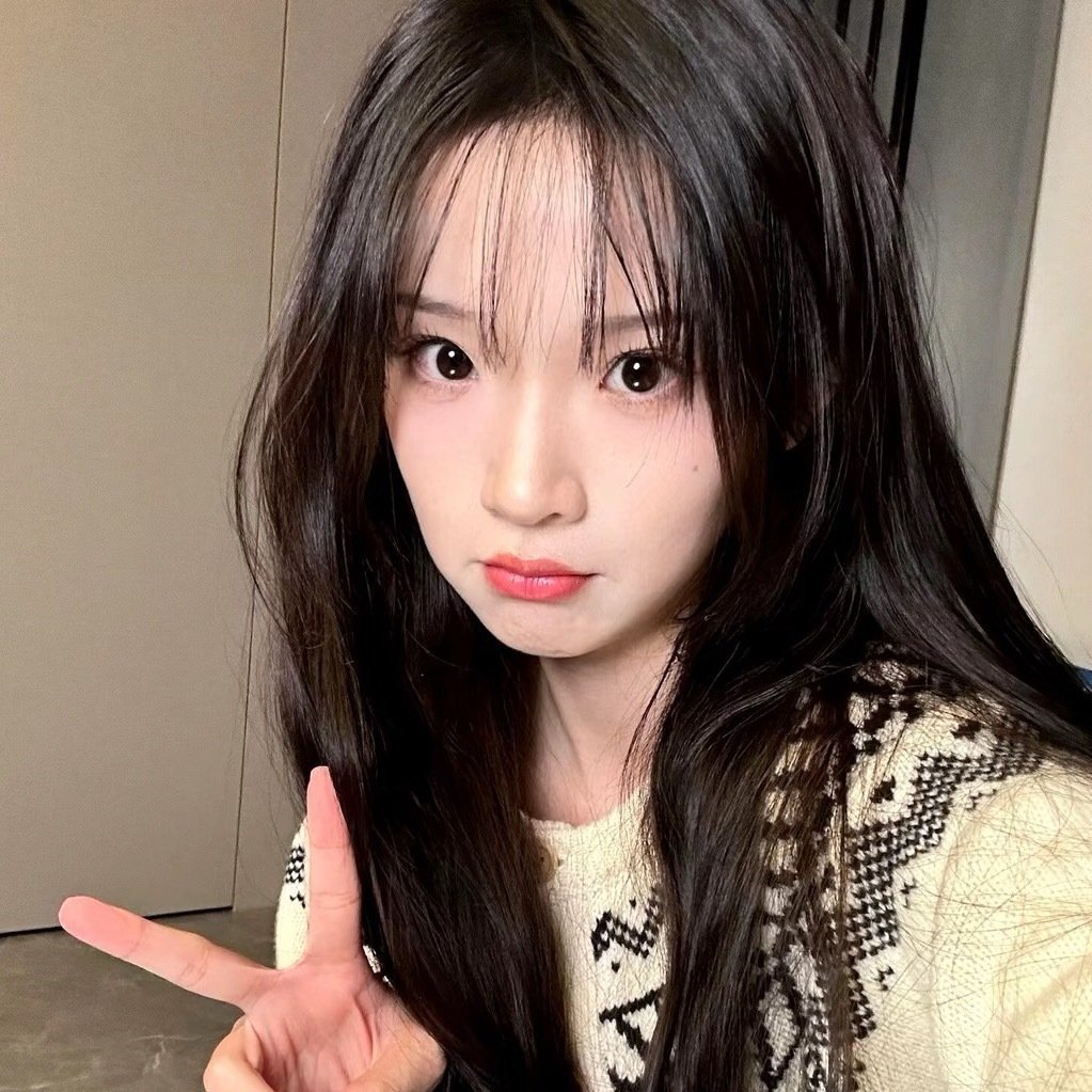 张淼怡 zmy 张淼怡错世录zmy 张淼怡崔小筱 “我将你写进书里，掀开书页，字