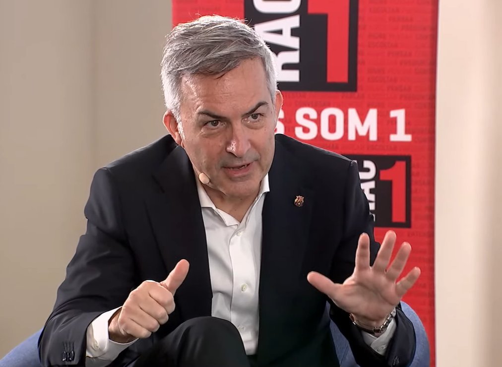 丰特：我还可以确认另一件事：我的钱包里绝对不会装巴塞罗那的标志，而且我永远也不会