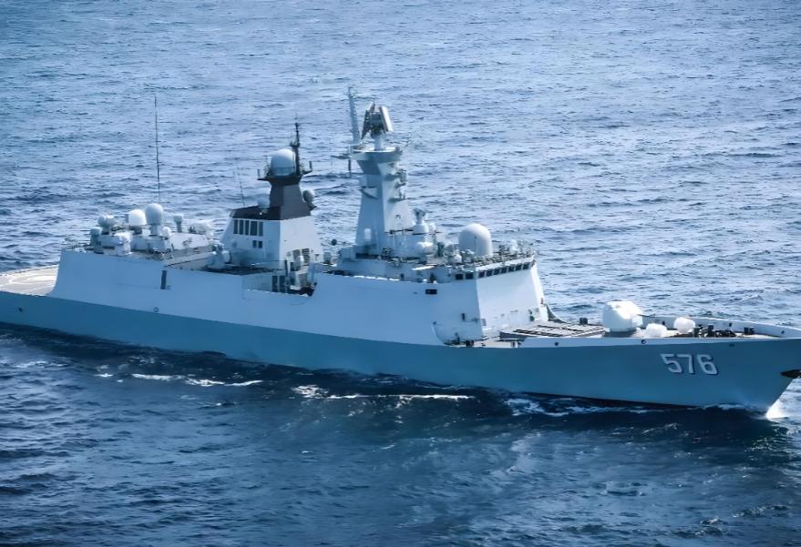 这下硬气了！中方警告美军封锁：不得阻挠我船只通过海峡！

4月13日，多家媒体报