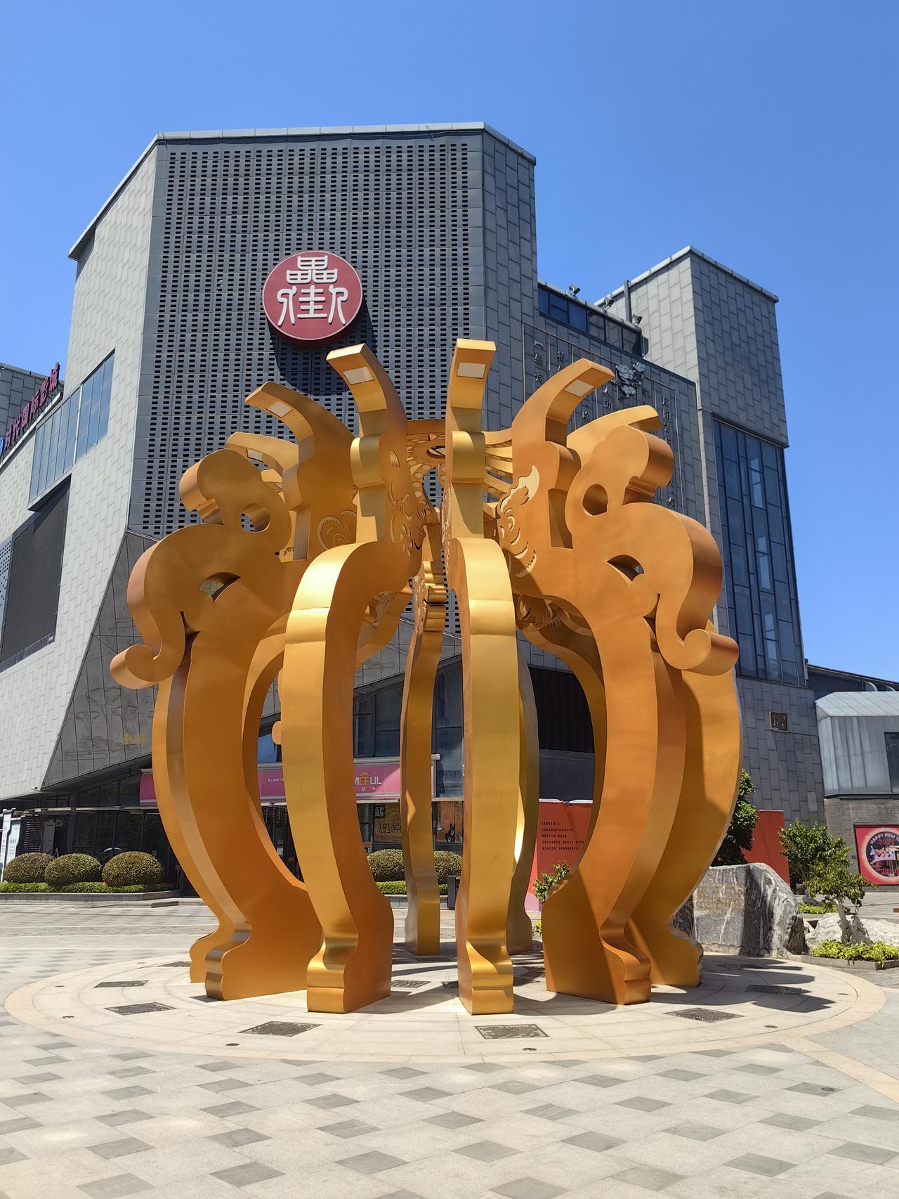A股这行情，真的让人欲哭无泪！老股民都懂，A股就像个“独行侠”，和外围股市的节奏
