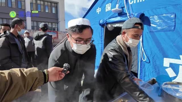 #西藏巴青县5.7级地震#我不想接受采访，就想送碗面！一碗拉面，暖了胃，更暖了心…… 危难时刻，总有