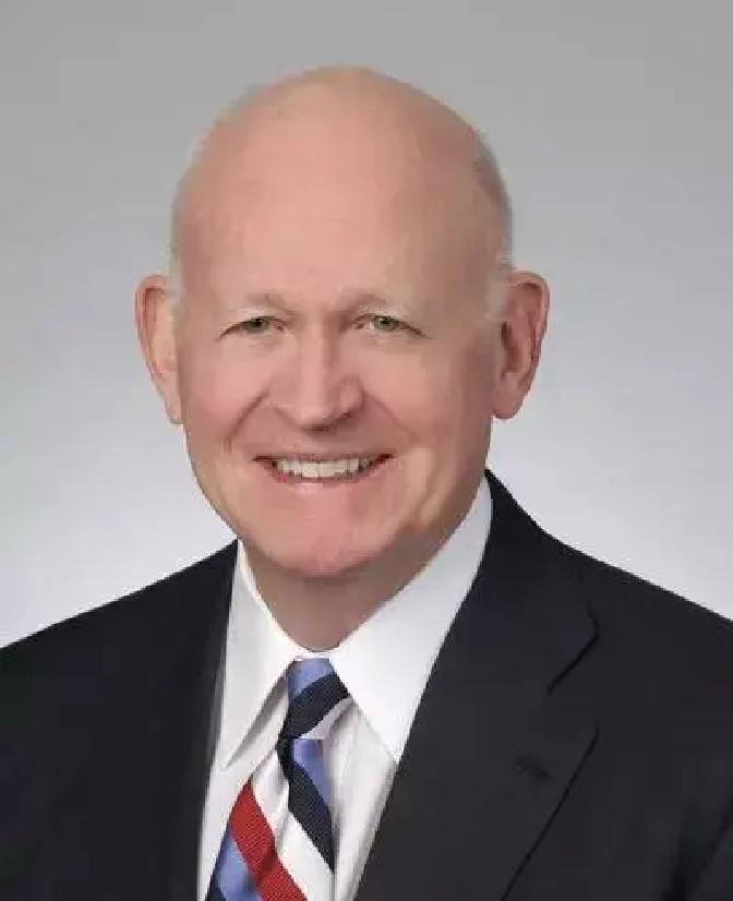 2024年特朗普重返白宫，中美关税战再起波澜，一场贸易谈判竟召集情报局和安全部门