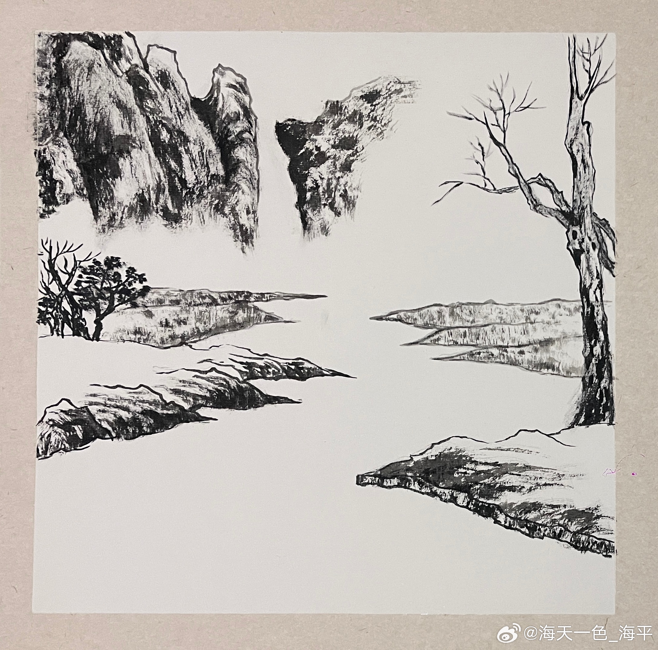研一池青绿，染半卷云烟。瀑布是天然的“空调”，溪水是冰镇的“绿豆汤”。我的笔尖藏