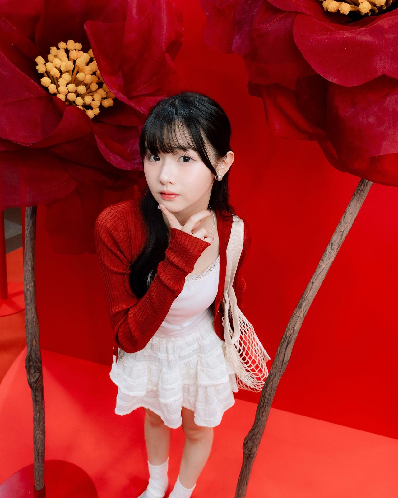 美女 高颜值 红色系 清纯甜美 摄影