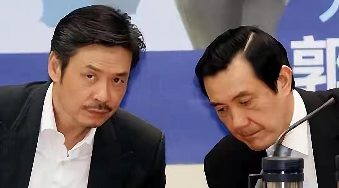 蓝营上演荒诞内斗！马英九基金会突发人事地震，金小刀出手直指郑丽文，内讧彻底摆上台
