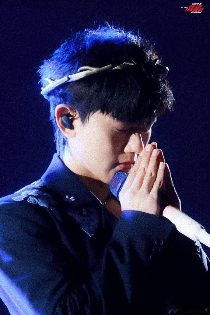 张杰张杰歌迷会为四川一村庄出资修路 跟着偶像做公益！张杰歌迷会122万捐建产业路