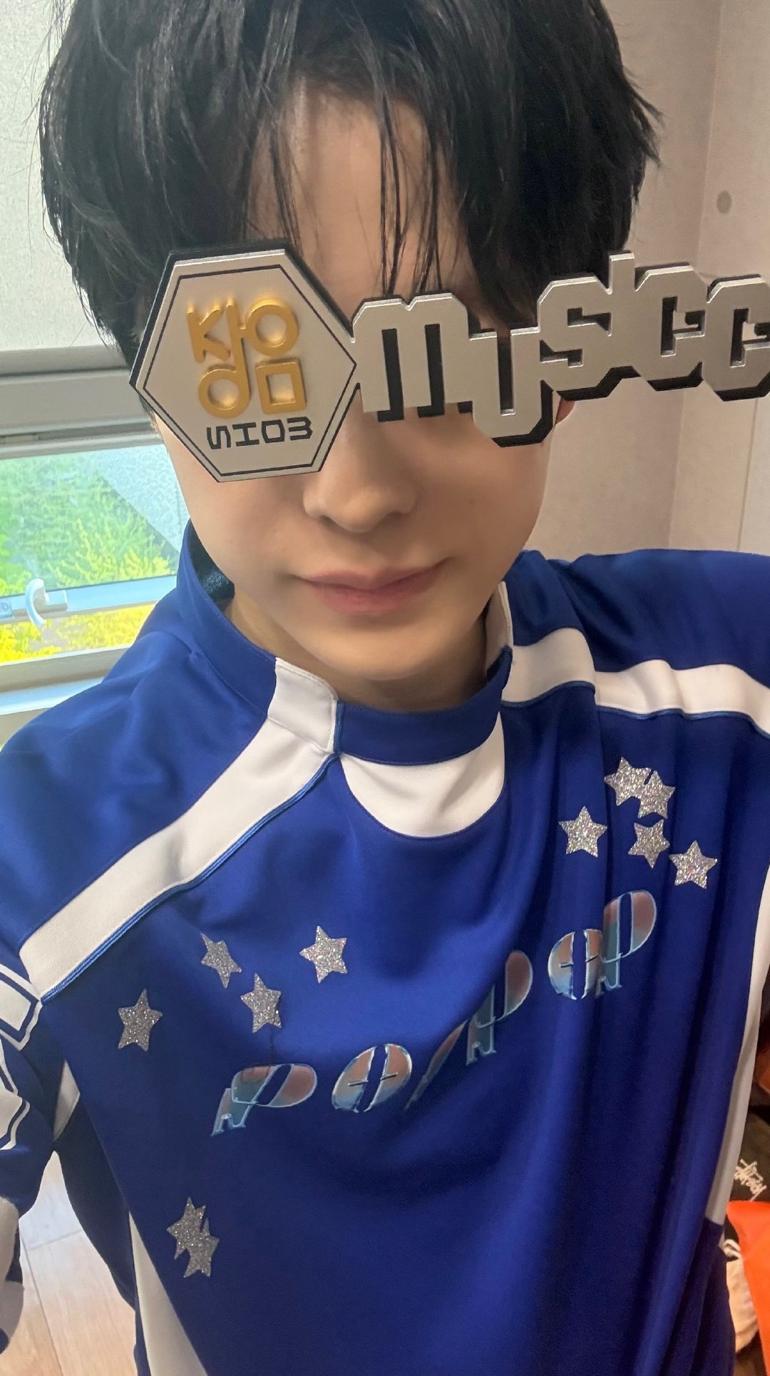 yushi🏆只有被真心付出的人捧起才会熠熠生辉，初一位粗卡 