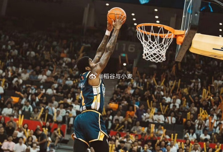 这也是挺神奇的一件事儿，萨姆纳打强队时候往往挺好用，打江苏这样的弱队反而效果不太