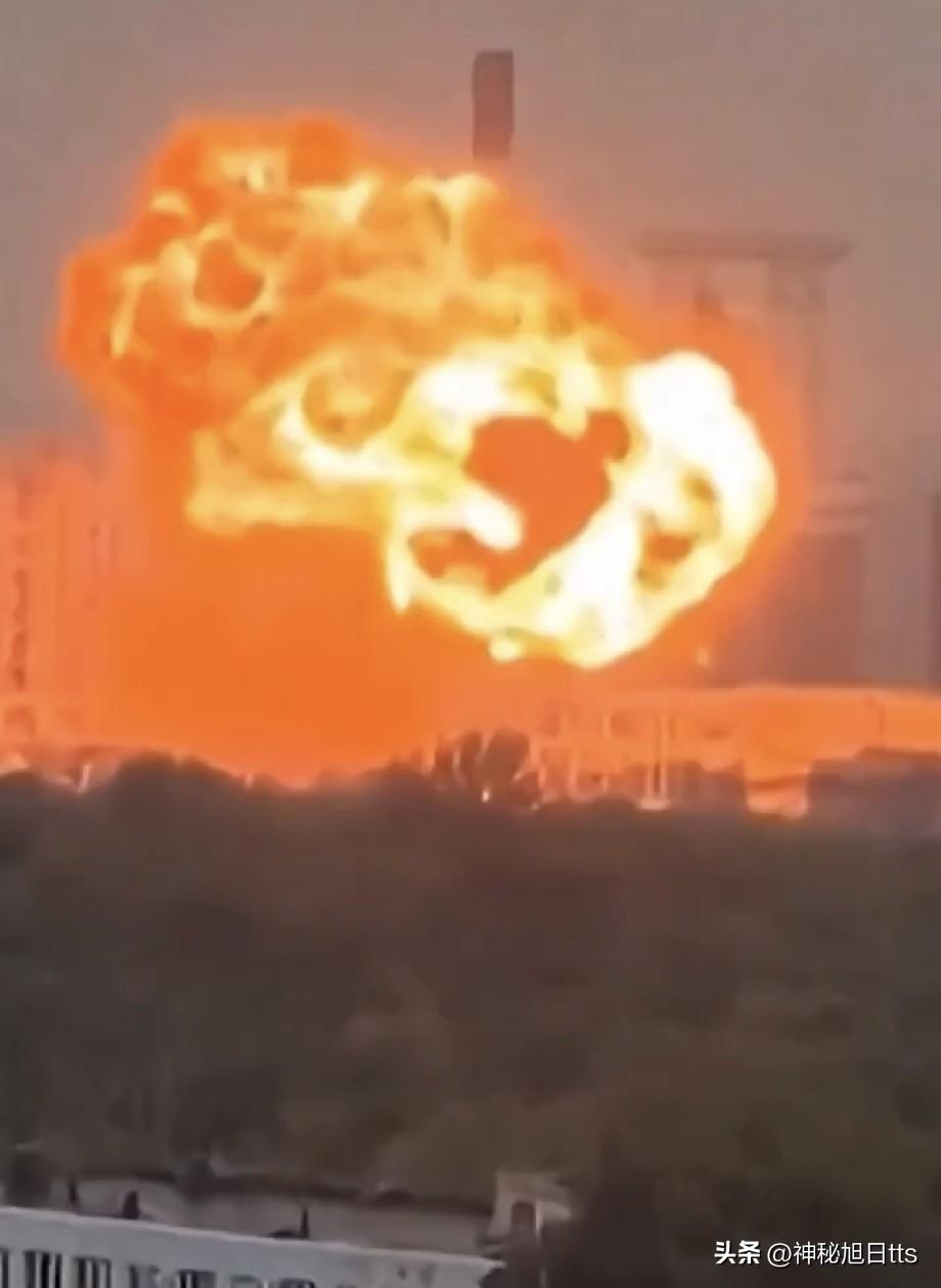 平均不到两天一座，俄罗斯石油工业正遭受系统性、毁灭性打击

5月，乌克兰对俄罗斯