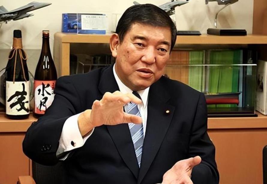 不要太天真了
 
石破茂一举当选为日本首相，
有好事者认为中日关系可能迎来转机，