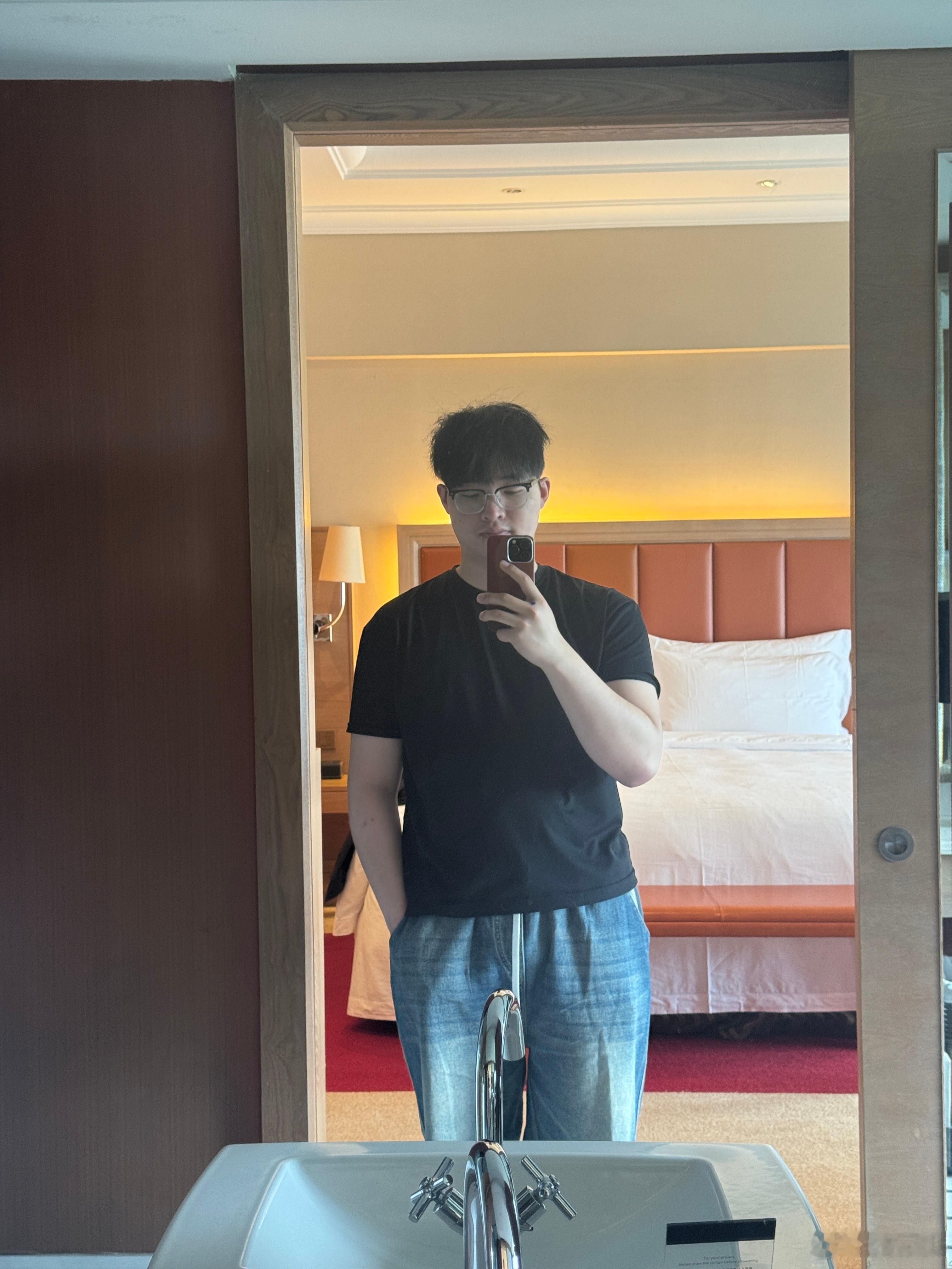 深圳好热！晚上看看小鹏全尺寸SUV，小鹏GX！ 深圳·深圳华侨城洲际大酒店