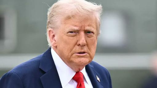 特朗普今天（北京时间4月3日）发文写道：“伊朗最大的桥梁轰然倒塌，永不再用——更