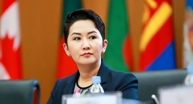 蒙古女外长巴特策策格的奇葩言论，彻底让蒙古经济疼了一次！从2025年1月到5月的