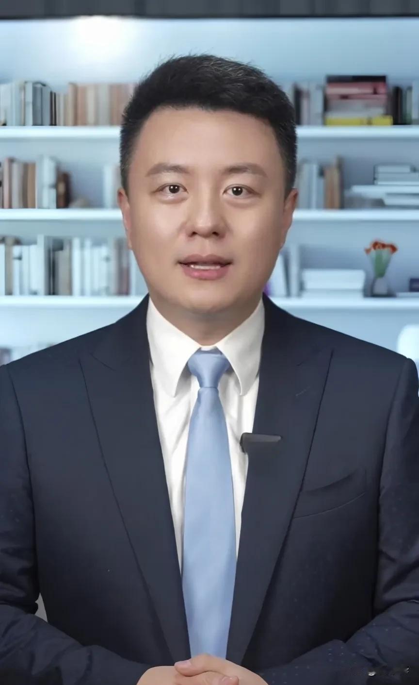 知名主持人肖程皓被“暂停工作”，为什么反而赢得全网声援？

日本地震后，肖程皓在