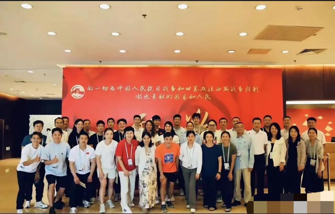 参加阅兵体育代表中：王励勤“最为特别”！

他没有发出任何一张照片，在社交媒体，