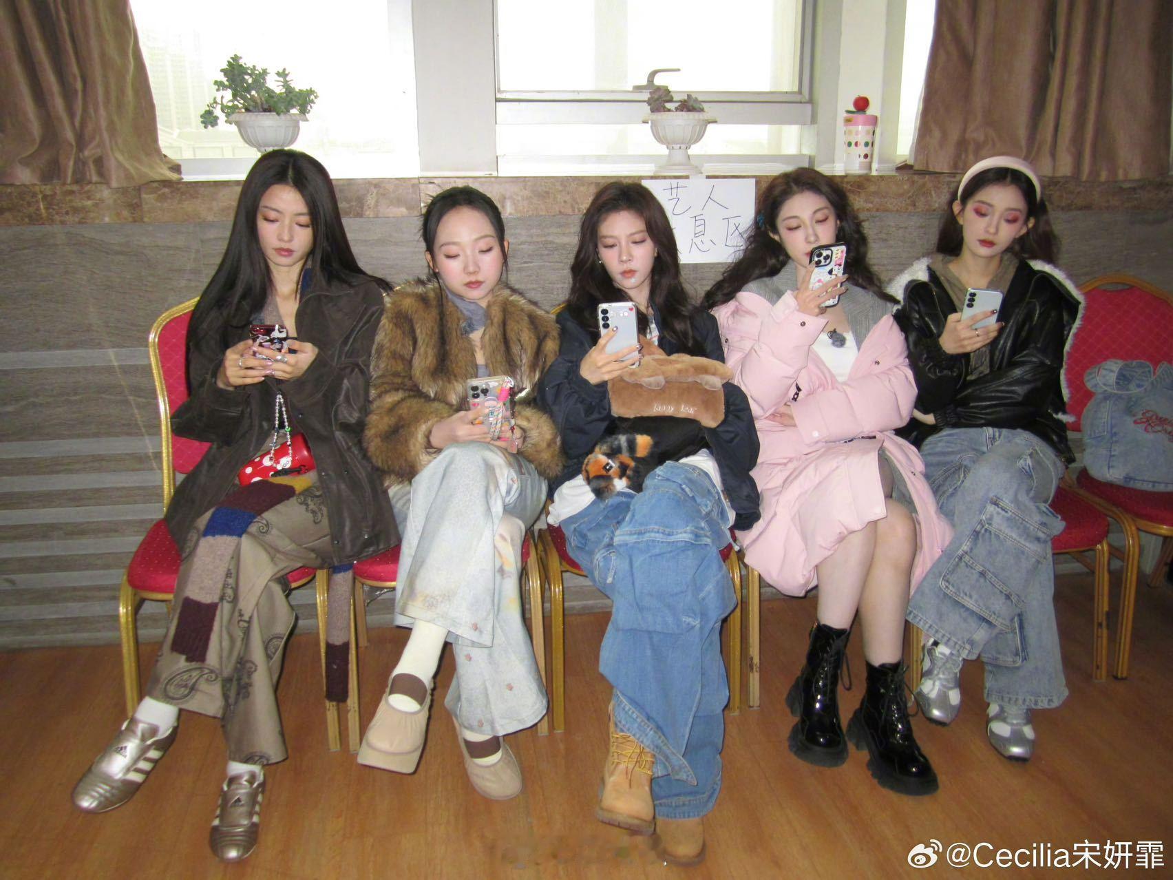宋妍霏使劲刮名字这一刻谁懂啊，真的很喜欢宋妍霏使劲刮名字的这一刻，也太绝了吧，真