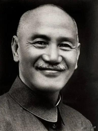 蒋介石能力到底怎么样？周恩来的回答直白中肯，长处短板说得明明白白
 
蒋介石这个