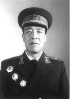 康健民（1916—1977），甘肃省定西县人。
 
在开国少将的群星之中，康健民