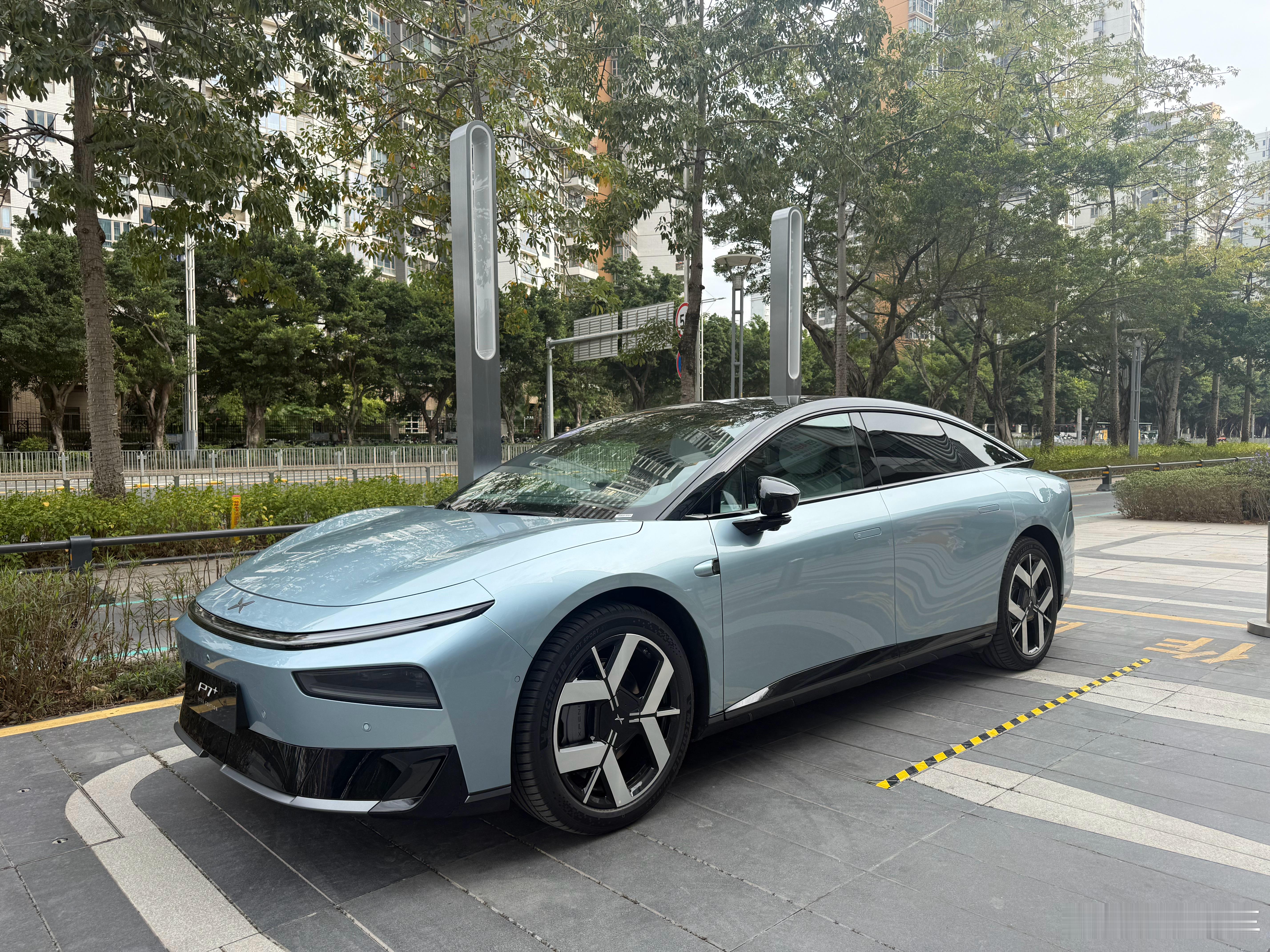 2025最后一拍，小鹏P7+！晚上给铁铁们发新年红包啊2026小鹏加油小鹏P7+