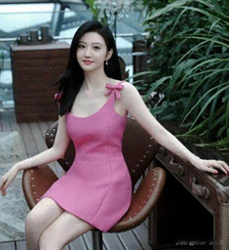 3000万纠纷反转！景甜并非舍不得，而是处境早已不同
 
很多人以为明星光鲜，手