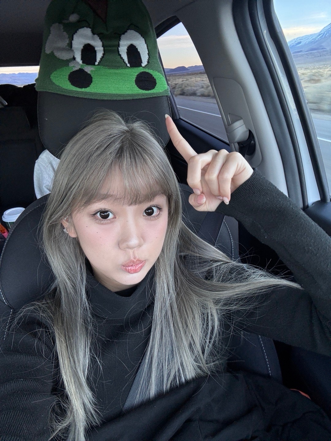 闺蜜们我换了个新发色 放假滑雪中 