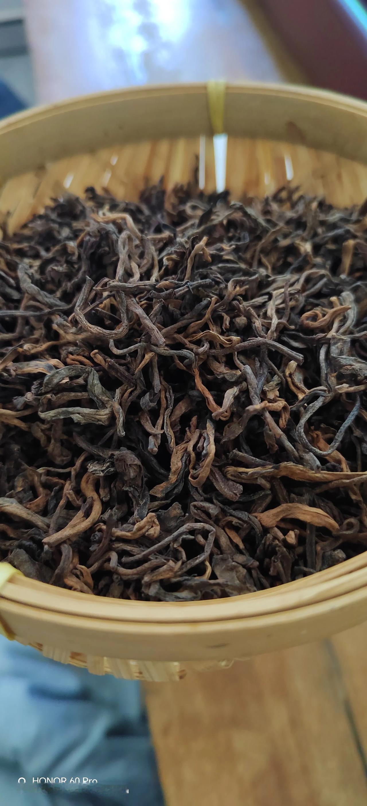 那么多熟茶可怎么办，根本卖不出去啊[泪奔]